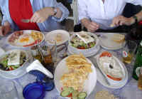 food-in-Pythagorion-web.jpg (56538 byte)