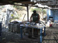 samos (187) B food is ready.jpg (87036 byte)